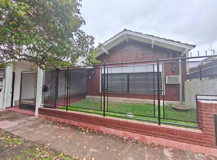 Casa · 112m² · 3 Ambientes · 2 Cocheras