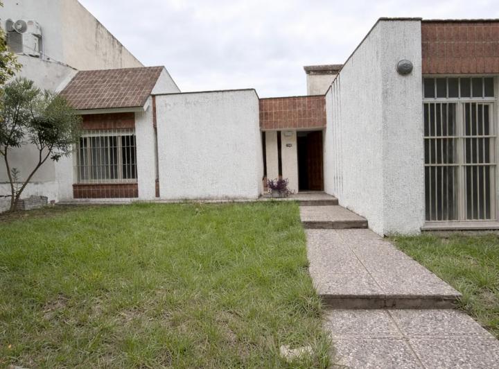 Casa · 18m² · 6 Ambientes · 1 Cochera
