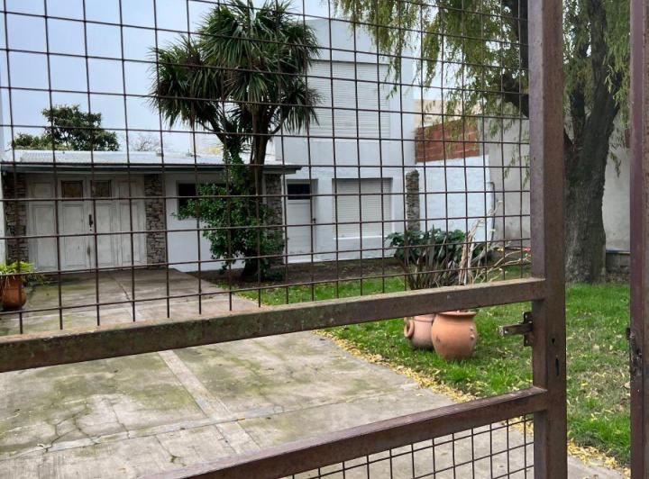 Casa · 130m² · 3 Ambientes · 1 Cochera
