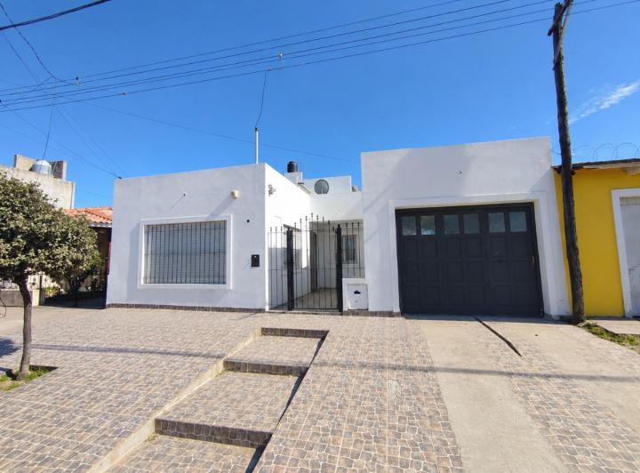 Casa · 196m² · 4 Ambientes · 1 Cochera