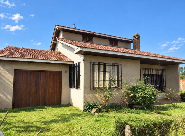 Casa · 128m² · 4 Ambientes · 1 Cochera