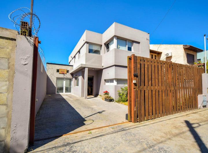 Casa · 138m² · 3 Ambientes · 1 Cochera