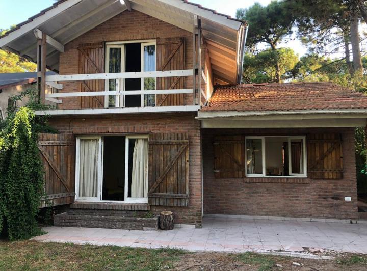 Casa · 450m² · 4 Ambientes