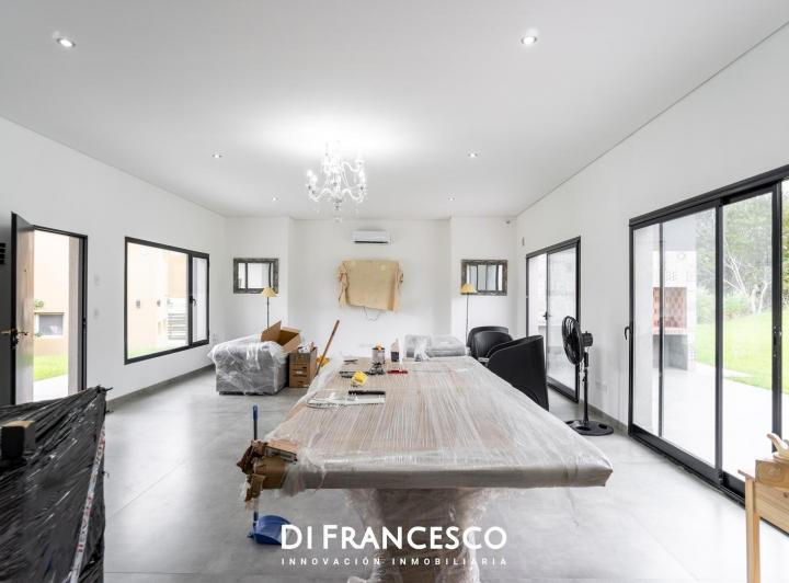 Casa · 175m² · 5 Ambientes · 1 Cochera