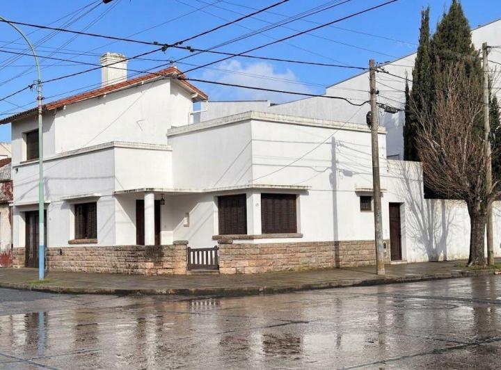 Casa · 148m² · 3 Ambientes · 1 Cochera