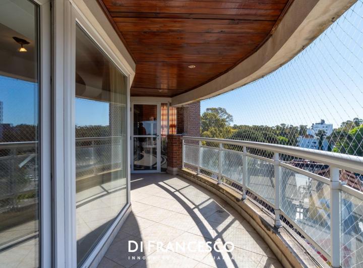 Departamento · 106m² · 4 Ambientes · 1 Cochera