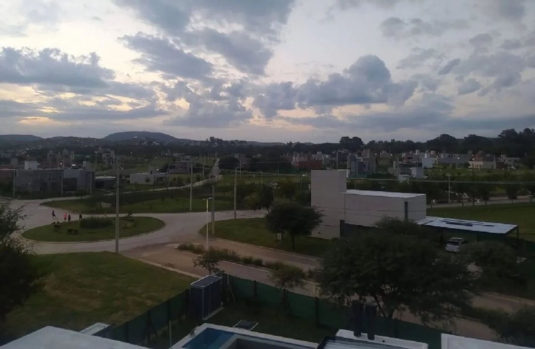 LOTE 350 M2 EN BARRIO CERRADO TEJAS CUATRO