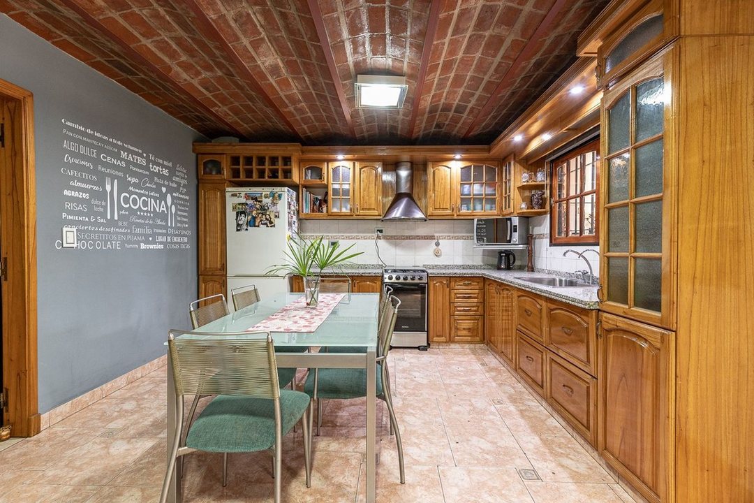 VENTA TRIPLEX 4 AMBIENTES C EVITA PERMUTA