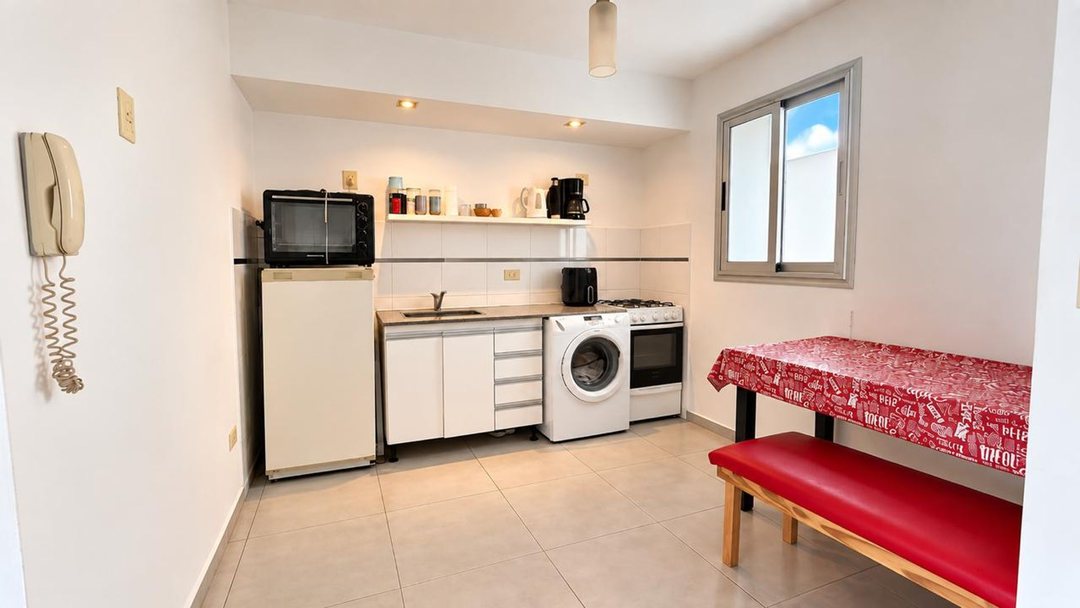 MONOAMBIENTE EN VENTA, AL FRENTE CON BALCON.
