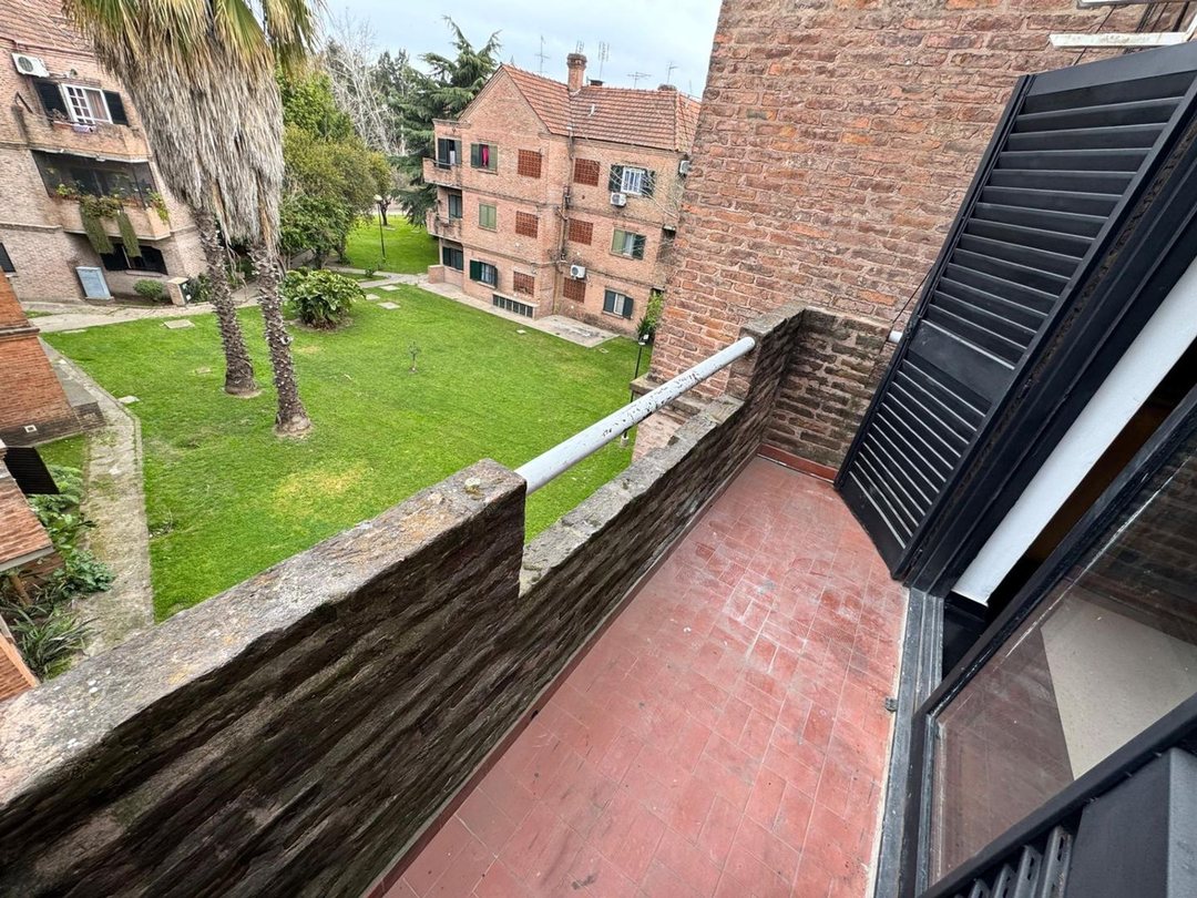 DEPARTAMENTO 3 AMBIENTES EN VENTA EN BURZACO