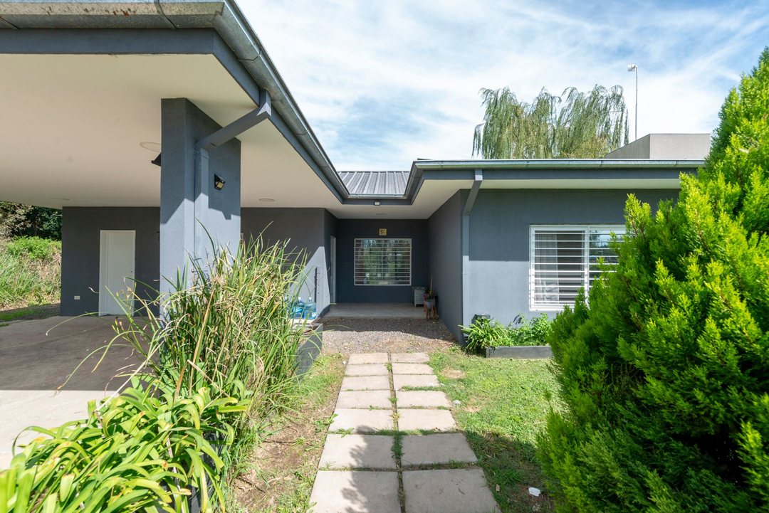 VENTA CASA 4 AMBIENTE LOMA VERDE ESCOBAR A CREDITO