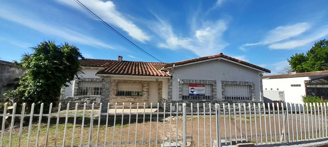 CASA  3 AMBIENTES  EN VENTA CIUDAD EVITA