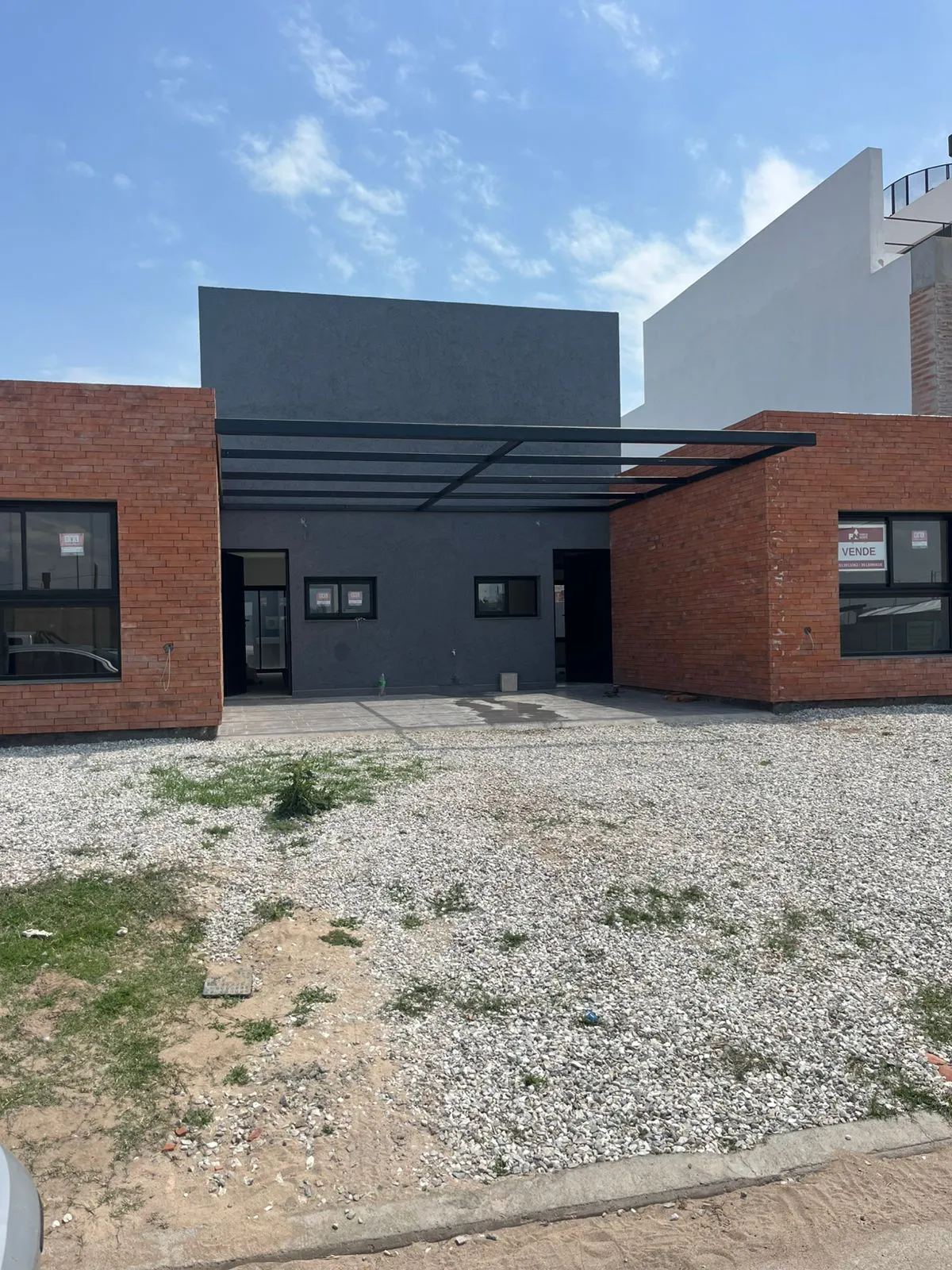 Casa a estrenar en Campos de Manantiales