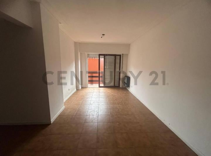 Departamento · 70m² · 4 Ambientes · 1 Cochera