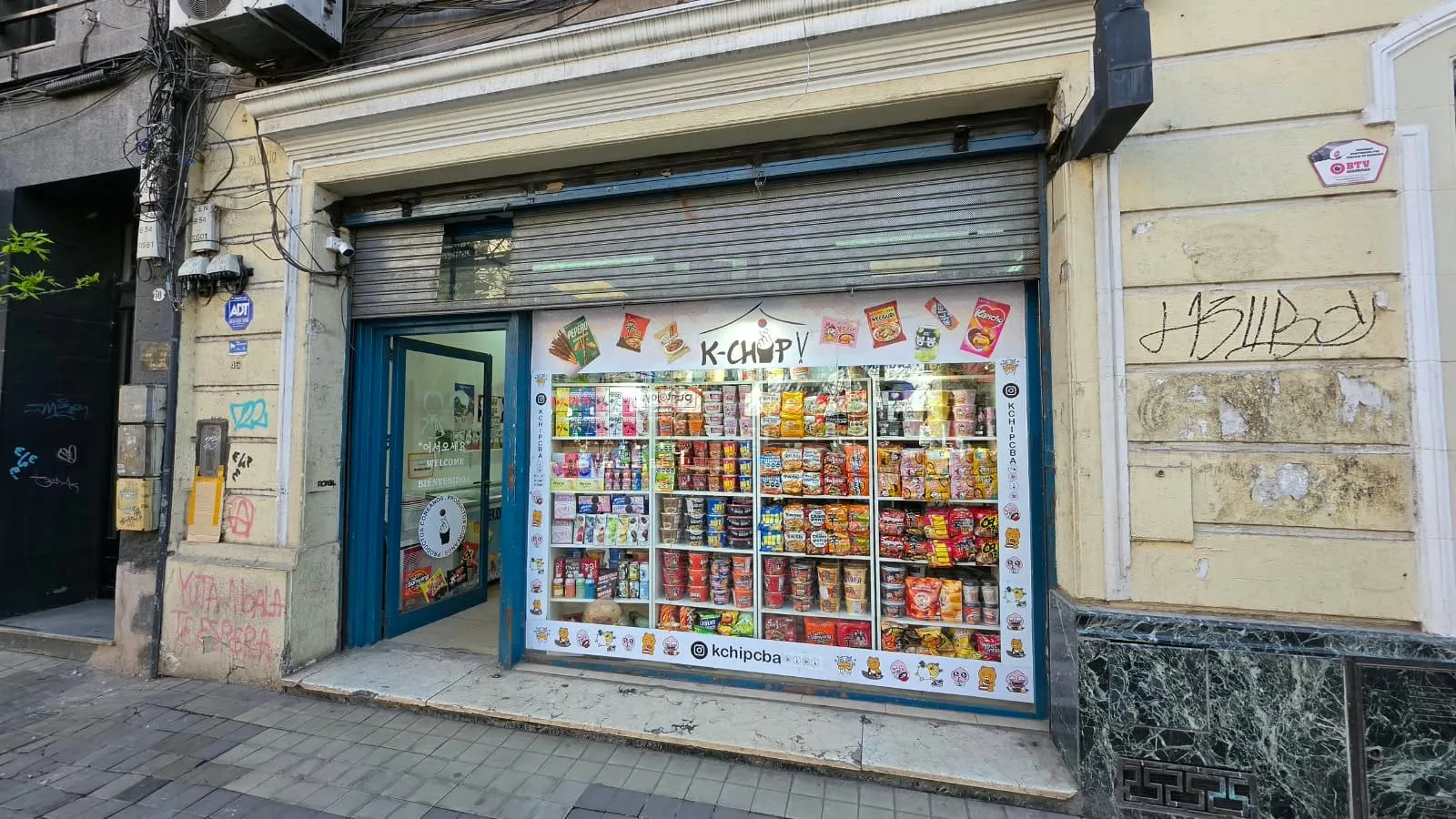 LOCAL EN VENTA AV COLON MUY BUENA RENTA