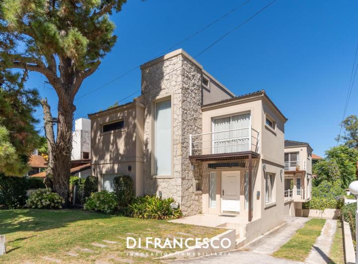 Departamento · 120m² · 4 Ambientes · 1 Cochera