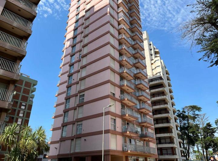 Departamento · 40m² · 2 Ambientes · 1 Cochera