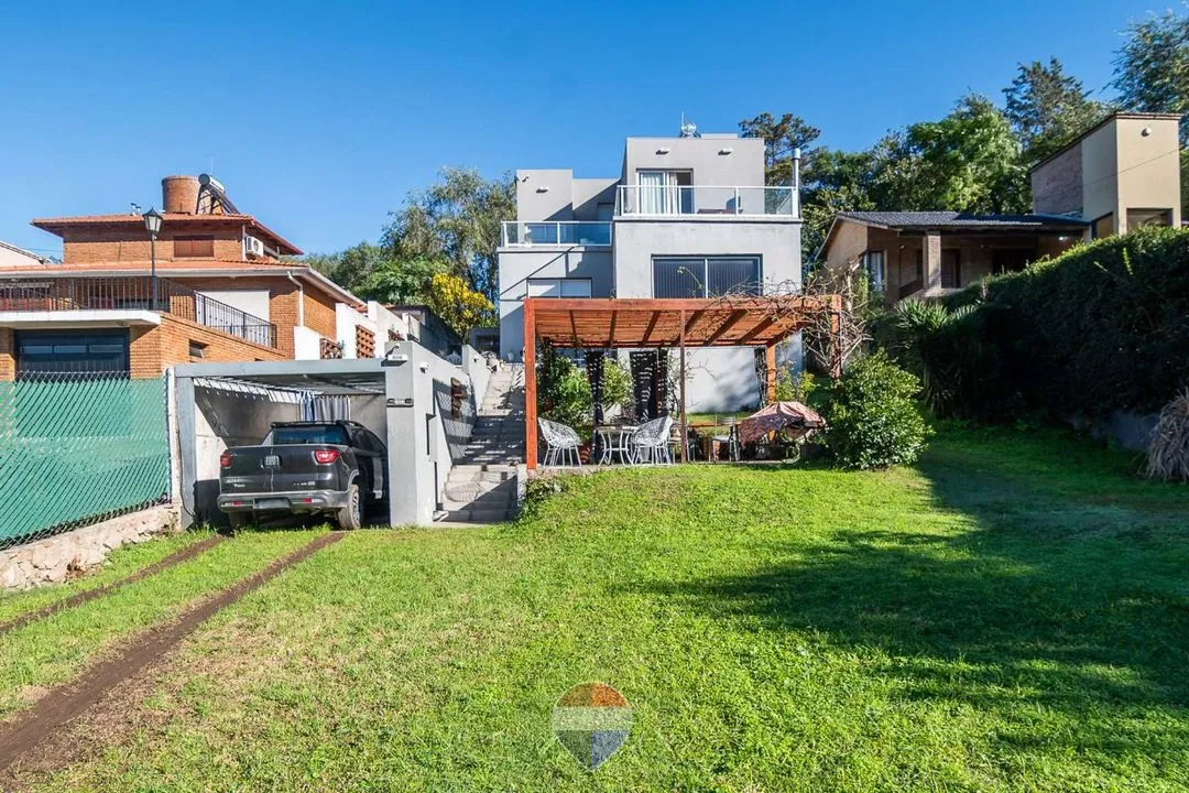 CASA V CARLOS PAZ CORDOBA 4 DORMI PILETA CLIMATIZADA TERRAZA PATIO QUINCHO VISTAS A LAS SIERRAS VENTA