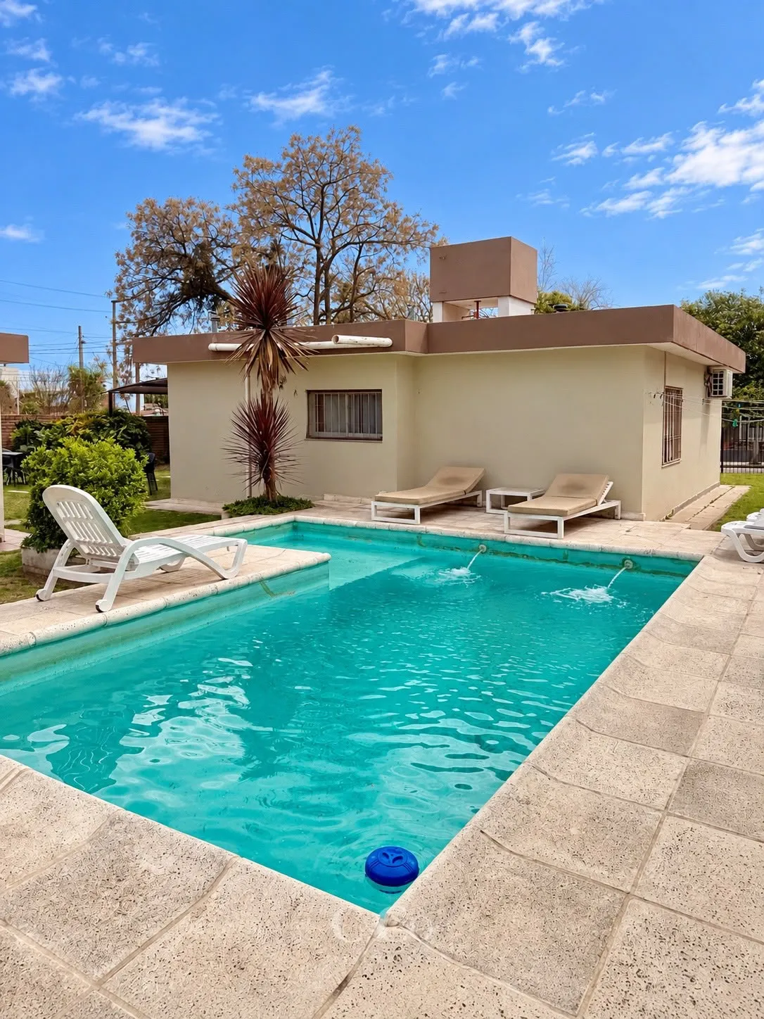Venta: Casa + Depto - 5 Dormitorios - Pileta y Patio - L a Cuesta - Carlos Paz
