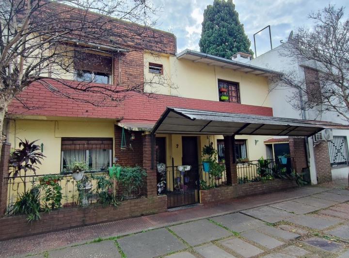 Casa · 90m² · 4 Ambientes · 1 Cochera
