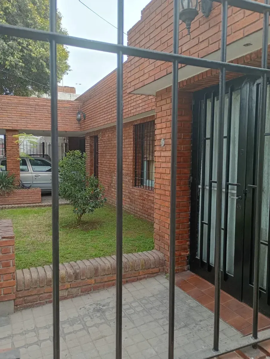 PARQUE VELEZ SARSFIELD 3 DORM. CON PILETA
