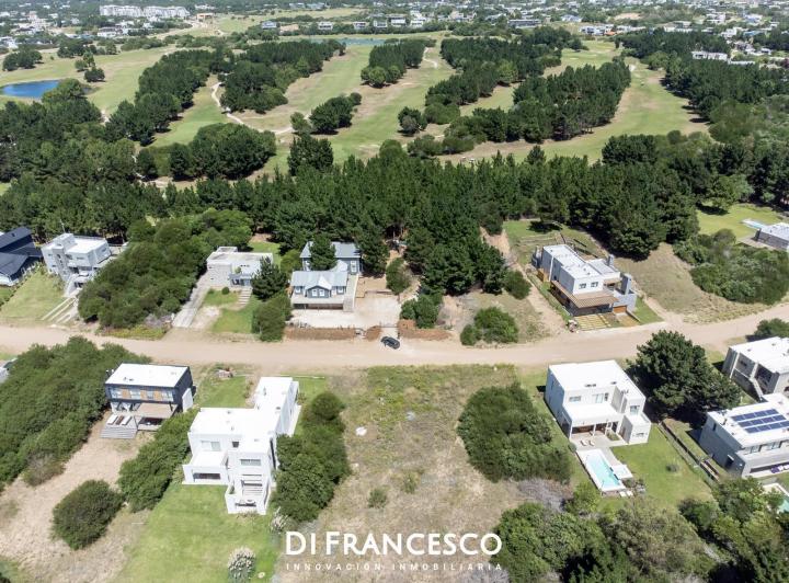 Terreno · 1043m²