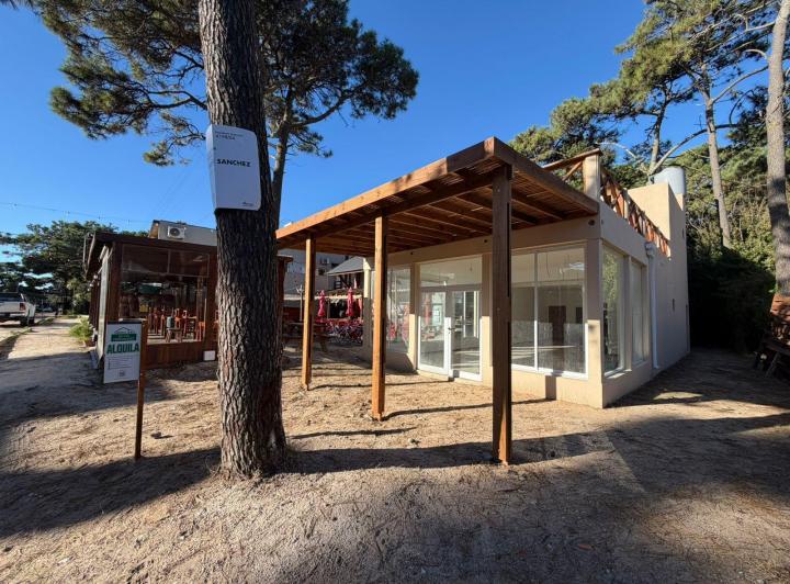 Local comercial · 126m²