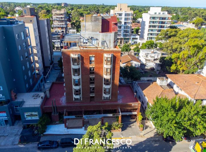 Hotel · 2726m² · 50 Ambientes · 25 Cocheras