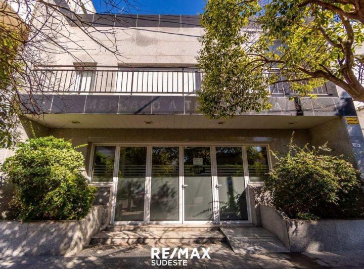 Oficina comercial · 188m²