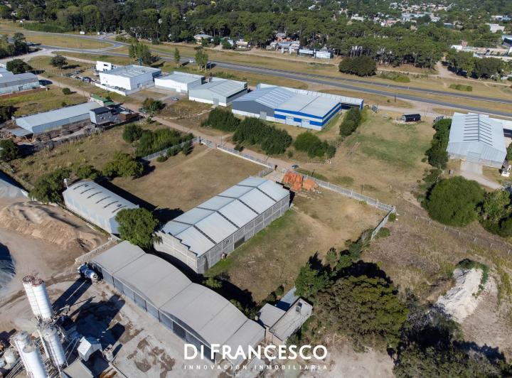 Bodega-Galpón · 1400m²
