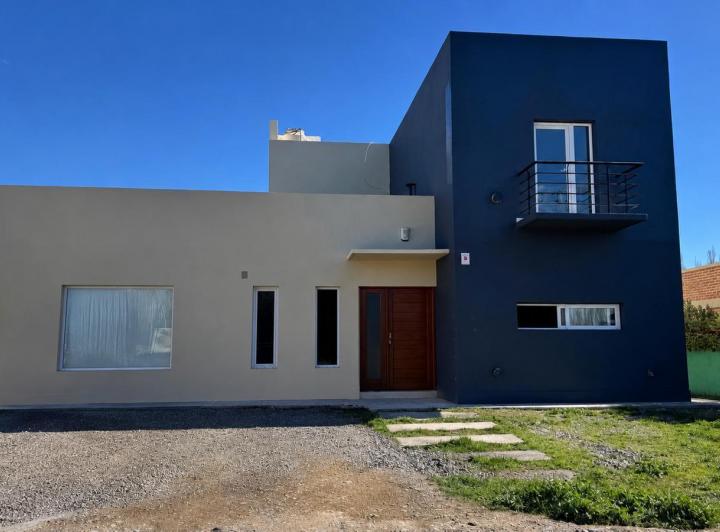 Casa · 180m² · 4 Ambientes