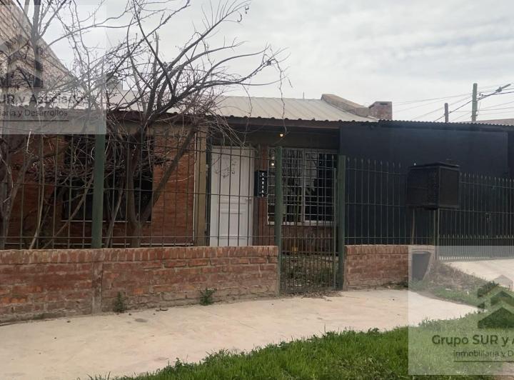 Casa · 4 Ambientes · 1 Cochera