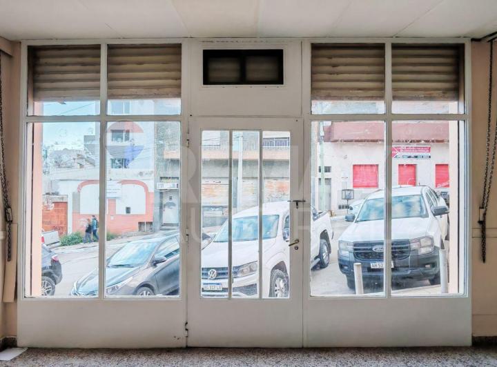 Local comercial · 85m²