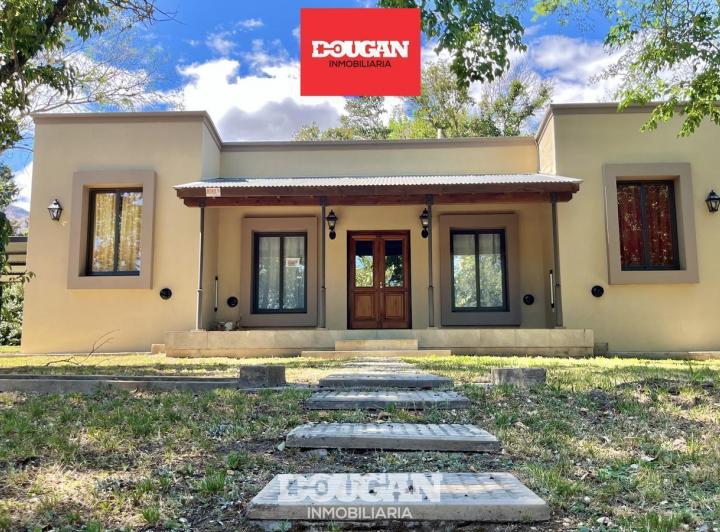 Casa · 87m² · 3 Ambientes · 2 Cocheras
