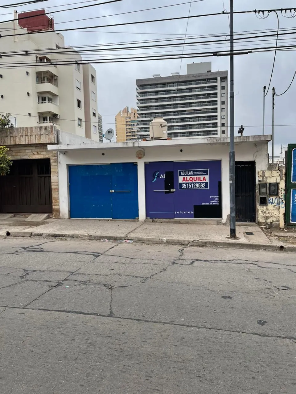 Alquiler Local Comercial, B° Alberdi, a pocas cuadras del Nuevo Centro Shopping !!