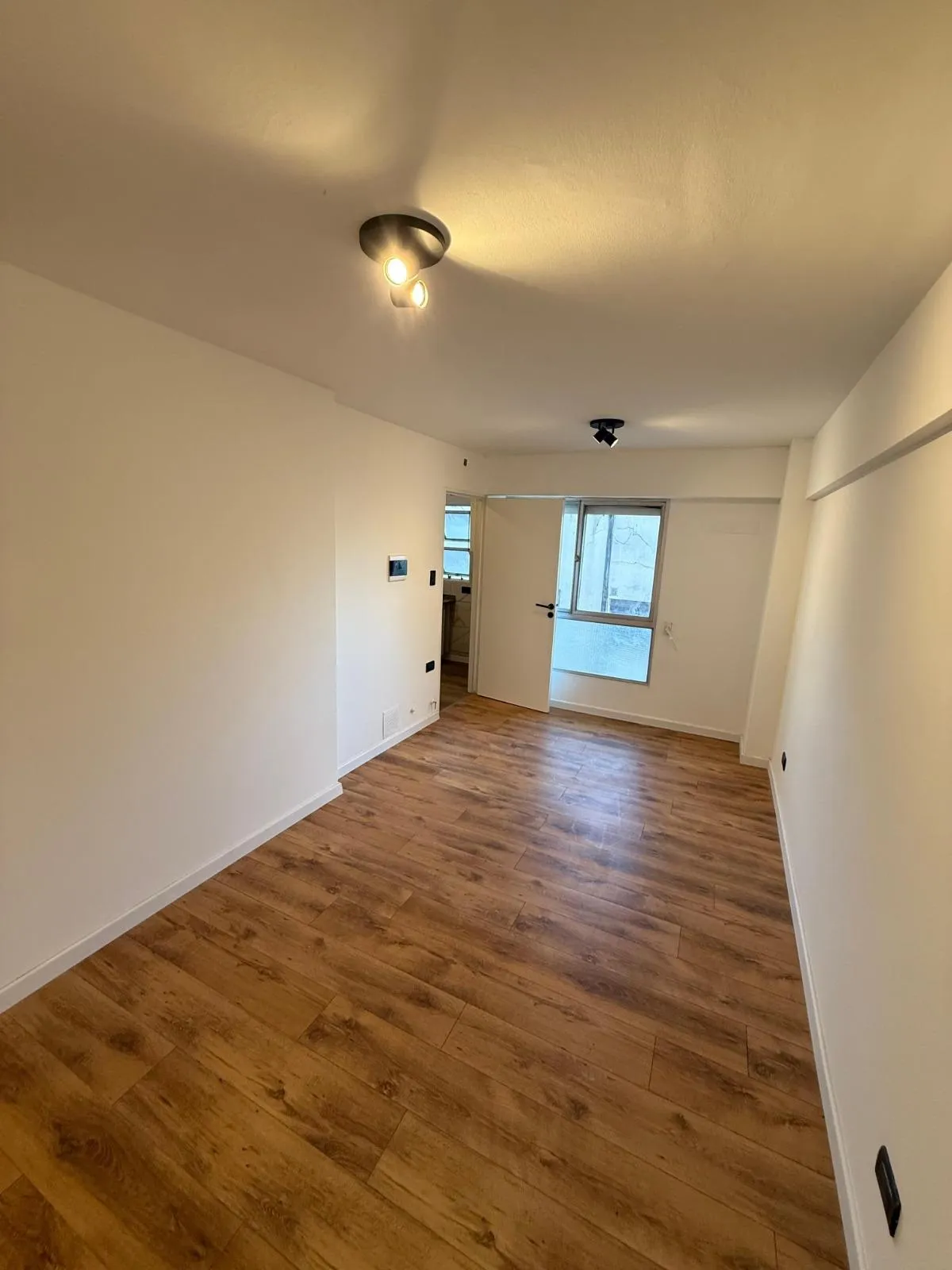 Alquilo departamento en Nueva Córdoba, sobre Estrada 8° 1 dormitorio