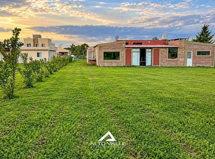 Casa · 200m² · 4 Dormitorios