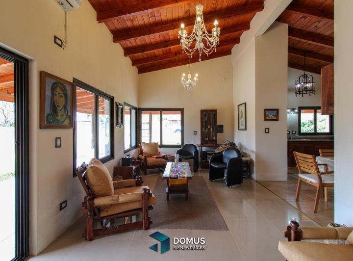 Casa · 291m² · 5 Dormitorios