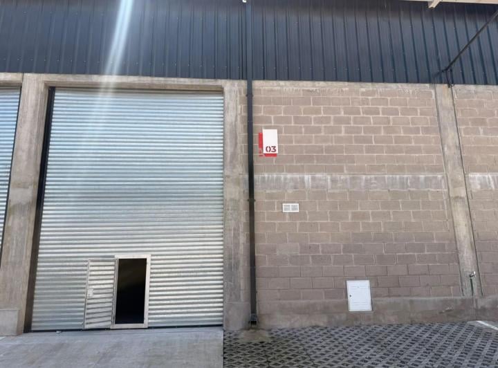 Depósito · 93m²