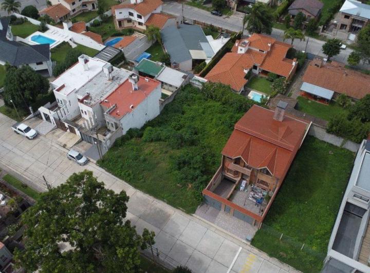 Terreno · 600m²