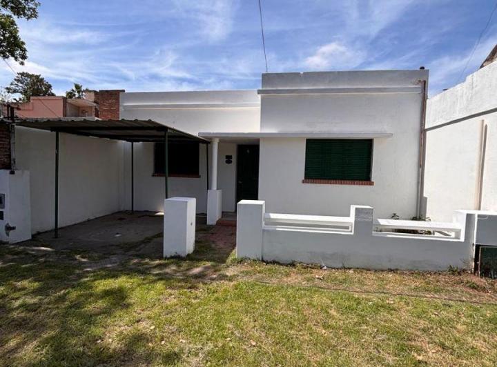 Casa · 75m² · 5 Ambientes · 1 Cochera