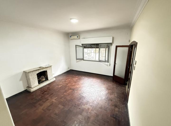 Casa · 180m² · 4 Ambientes · 2 Cocheras