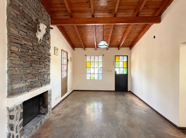 Casa · 106m² · 5 Ambientes · 2 Cocheras