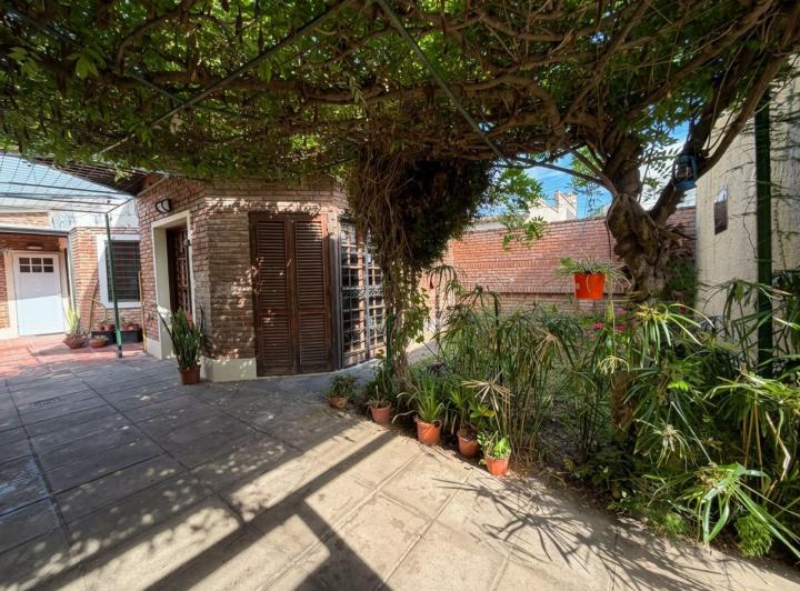 Casa · 125m² · 4 Ambientes · 2 Cocheras