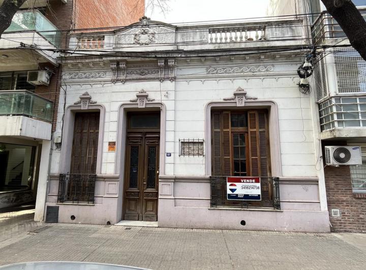 Casa · 182m² · 7 Ambientes