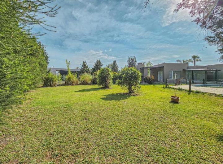 Casa · 97m² · 2 Dormitorios · 1 Cochera