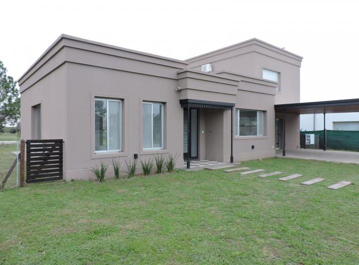 Casa · 450m² · 8 Ambientes