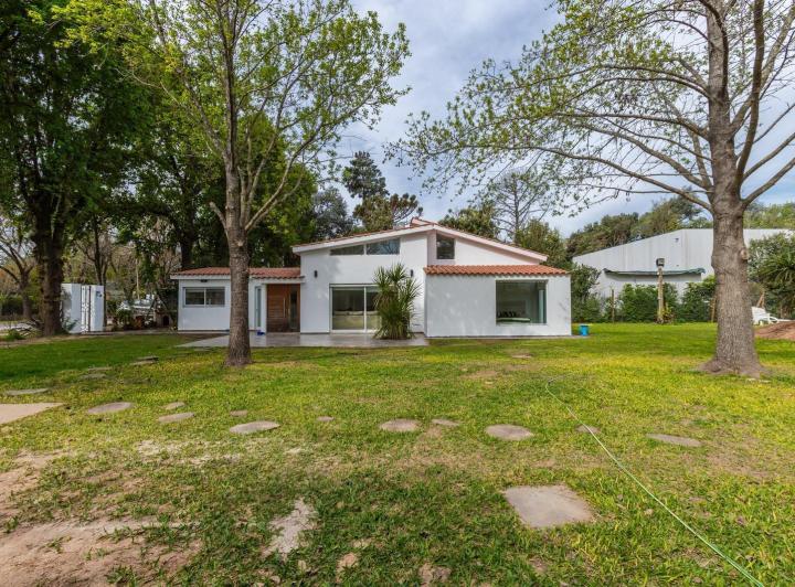 Casa · 250m² · 5 Ambientes