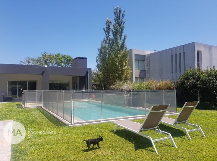Casa · 195m² · 5 Ambientes