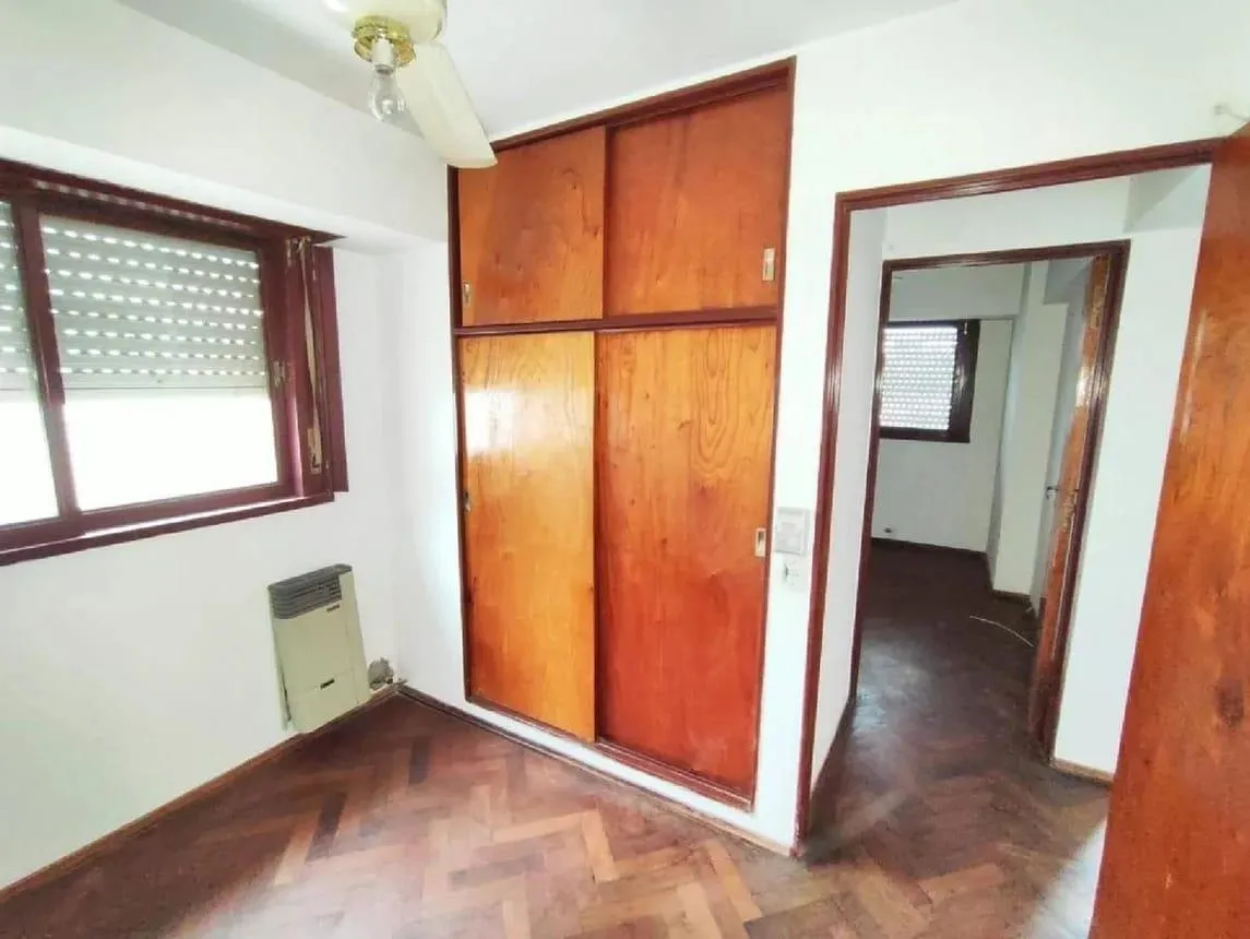 Departamento 3 Dormitorios en Venta  Alberdi  Piso 17 con Balcón  Desocupado